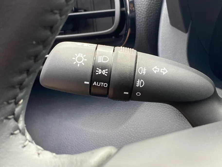 Toyota Yaris 1.5 Hybrid 115 automaat Comfort NIEUW | Digitaal cockpit | Full LED koplampen | 16' lm velgen | cruise control | etc.