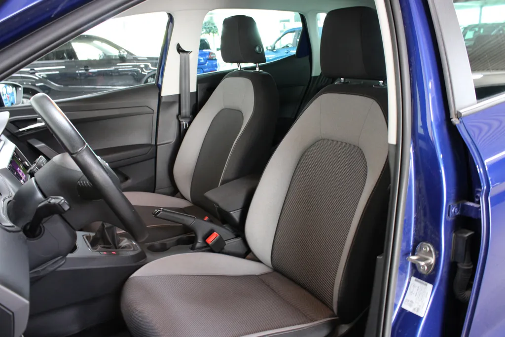 SEAT Ibiza 1.0 TSI Style Business Intense / Navigatie / Camera / Trekhaak /