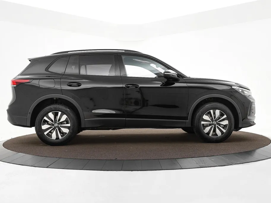 Volkswagen Tiguan Limited Edition 1.5 eHybrid 204 PK 6 versn. DSG · Design Pakket Dark · Trekhaak inklapbaar, met elektrische ontgrendeling, incl. aanhangermanoeuvreerhulp Trailer Assist · Voorraad OUTLET · Prijs is inclusief inruilpremie ·