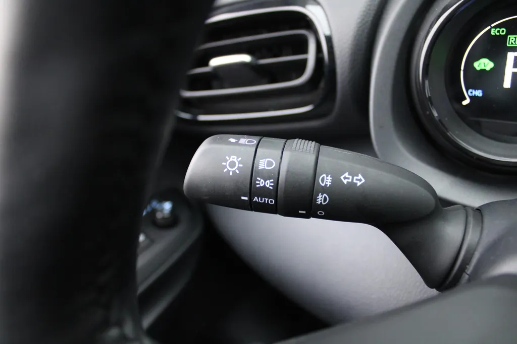 Mazda 2 Hybrid 1.5 Agile Comfort pakket | Airco | Cruise | Apple Carplay | Android Auto | Camera | 15' LM |