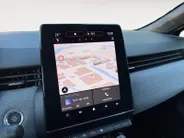 Renault Clio 1.6 E-Tech Full Hybrid 145 techno Apple Carplay/Android Auto , navi , camera , tel , lm velgen , parkeersensoren .