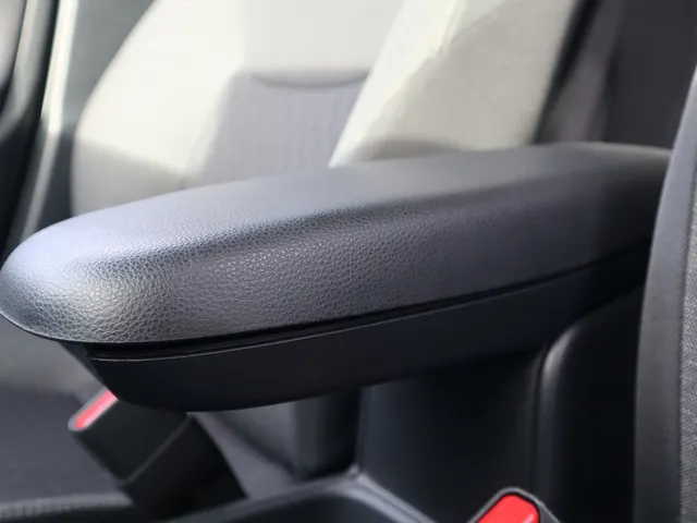 Toyota Yaris 1.5 Hybrid Dynamic Limited | Stoelverwarming | Parkeersensoren