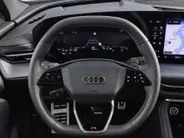 Audi Q5 2.0TFSIe-hybrid 270kW/367PK quattro S Line · Trekhaak · Leder · Camera · Apple/Android Car Play · Drive select · Garantie t/m 25-02-2028