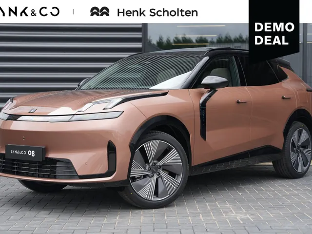Lynk & Co 08