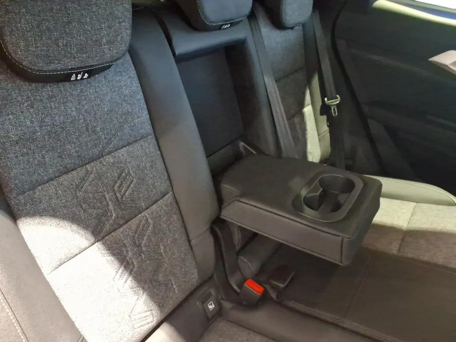 Renault Austral 1.2 E-Tech full hybrid 200 techno | Direct Leverbaar | €3500,- korting| Gratis 5 jaar garantie tot 100.000km | LMV | Blind Spot Warning | Elektrisch verwarmbare voorruit, voorstoelen & stuurwiel | Elektrisch bedienbare achterklep | op = op