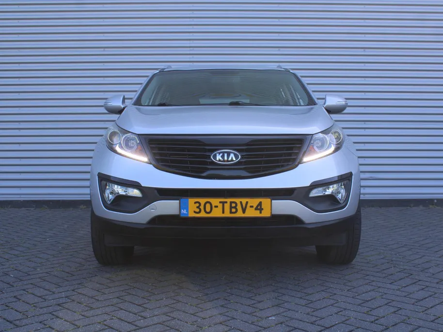 Kia Sportage 2.0 X-ecutive Plus Pack | Trekhaak | 17' LM | Parkeersensor achter | Half leer/stof | Navi Pioneer incl. Apple CarPlay/Android Auto | Cruise | Clima | Automaat |
