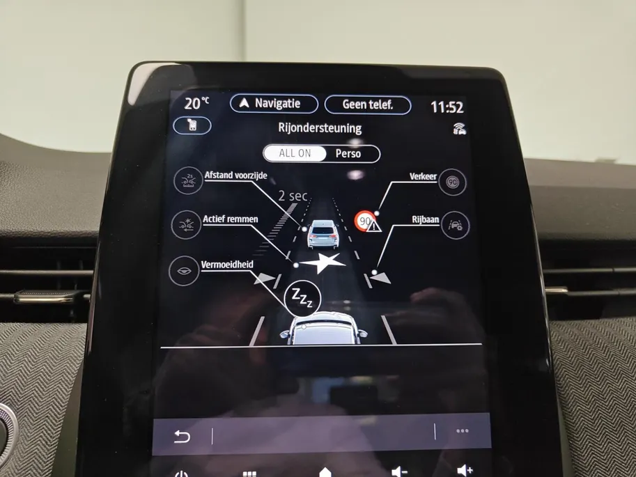 Renault Clio 1.6 E-Tech Full Hybrid 145 techno AUTOMAAT NAVI AIRCO CAMERA CRUISE CONTROLE APPLE CARPLAY ANDROID AUTO ZEER MOOIE AUTO DEALER ONDERHOUDEN