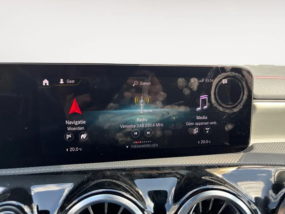 Mercedes-Benz CLA 250 e AMG Line | Adapt. Cruise Control | Rondomzicht camera | Apple Carplay/Android Auto | 18' inch velgen |