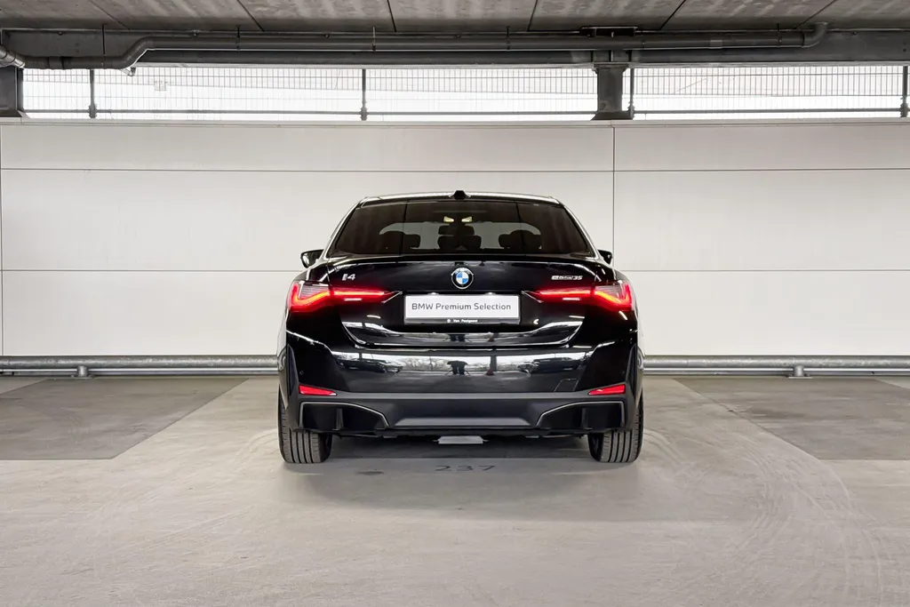 BMW i4 eDrive35 70 kWh