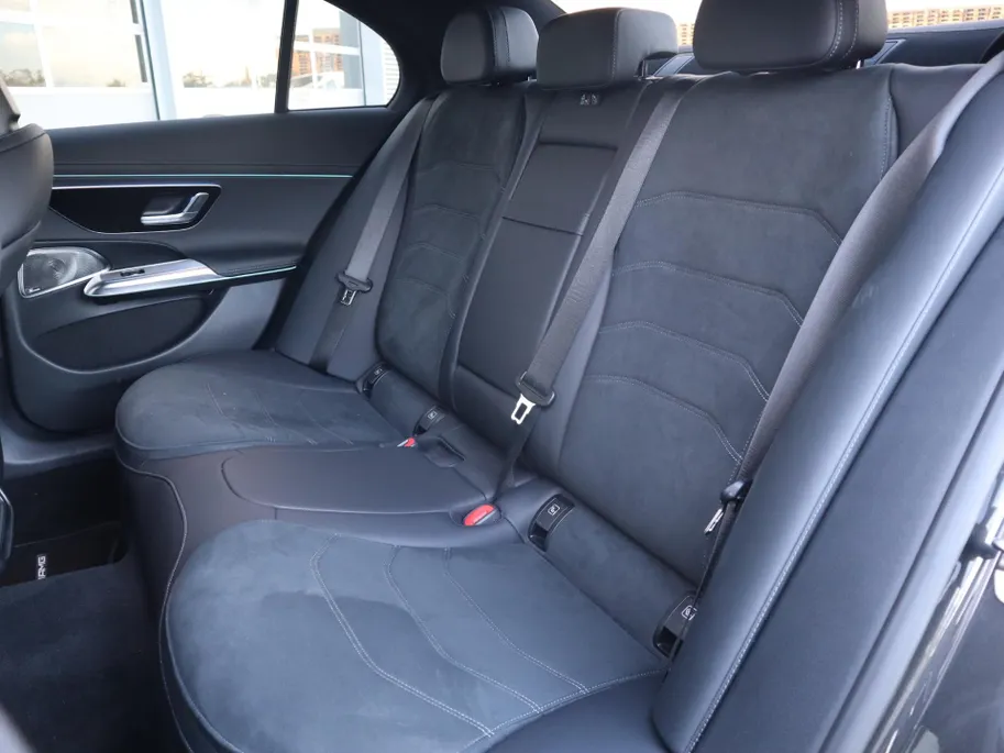 Mercedes-Benz E-Klasse 300 e AMG Line