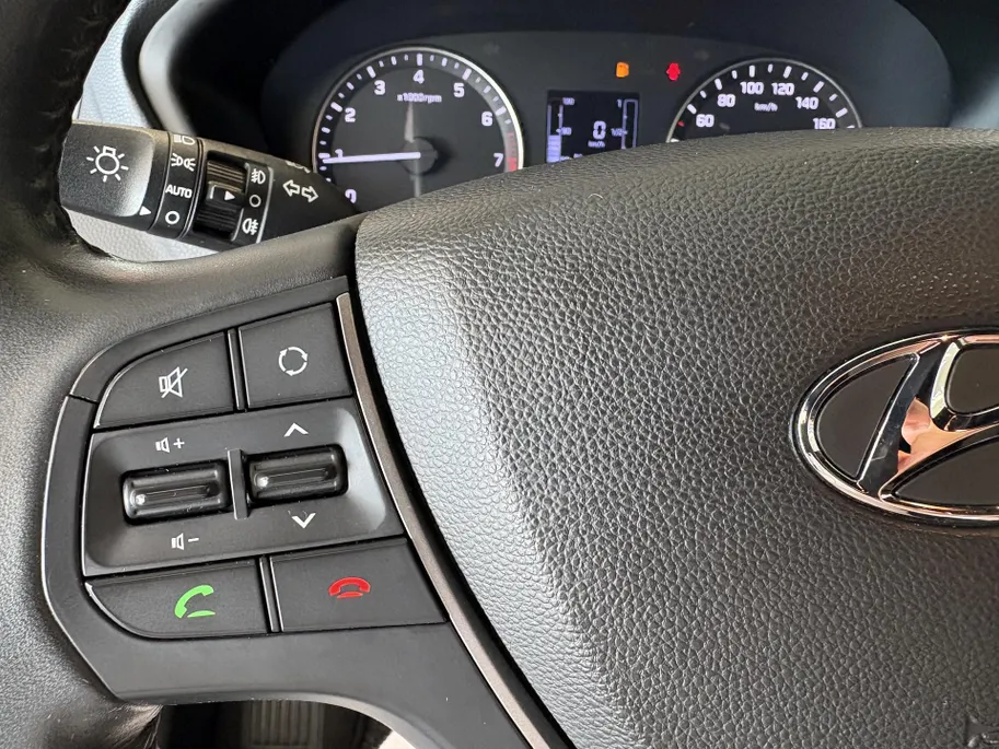 Hyundai i20 1.0 T-GDI Black Edition Navigatie