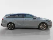 Kia Ceed Sportswagon 1.0 T-GDi MHEV Design Edition | Zeer compleet | Stoel & stuurverwarming | Achteruitrijcamera | JBL audio | Adaptieve cruise control | Elektrische achterklep | Fabrieksgarantie | NAP