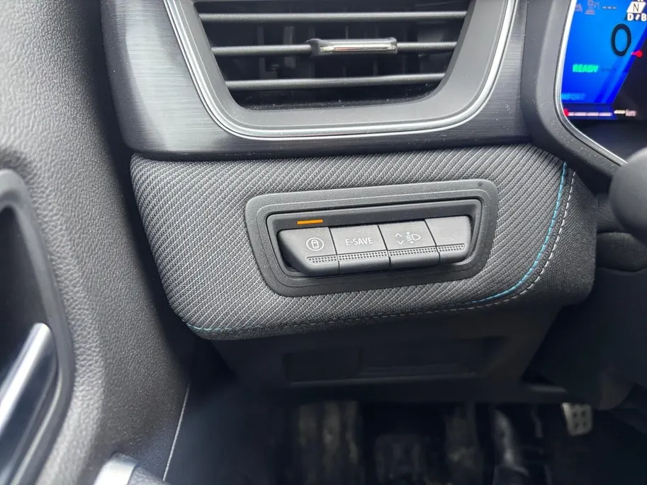 Renault Symbioz 1.6 E-Tech full hybrid 145 esprit Alpine AUTOMAAT NAVI AIRCO CAMERA PARKEERSENSOREN CRUISE CONTROLE ELECTRISCHE STOELEN APPLE CARPLAY ANDROID AUTO STOELVERWARMING STUURVERWARMING ZEER MOOIE AUTO SNEL RIJDEN