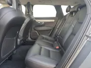 Volvo V90 2.0 T4 Momentum | Stoel en stuurverwarming | Elektrisch bedienbare voorstoelen | Camera | Lederen bekleding | Navigatie | Parkeersensoren voor en achter | Elektrische achterklep |