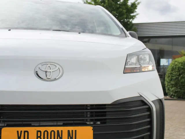 Toyota ProAce Electric Long Worker Challenger Extra Range L2 75 kWh | Cruise | Airco | Camera