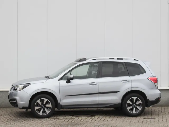 Subaru Forester 2.0 Premium | Navi | Cruise | Leder | Trekhaak
