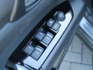Mazda CX-5 2.0 SkyActiv-G 165 Comfort | Stuur-/stoelverwarming | Navi | Dodehoek detectie | Apple Carplay/Android Auto | Clima | PDC | Cruise | 17' LM | LED |