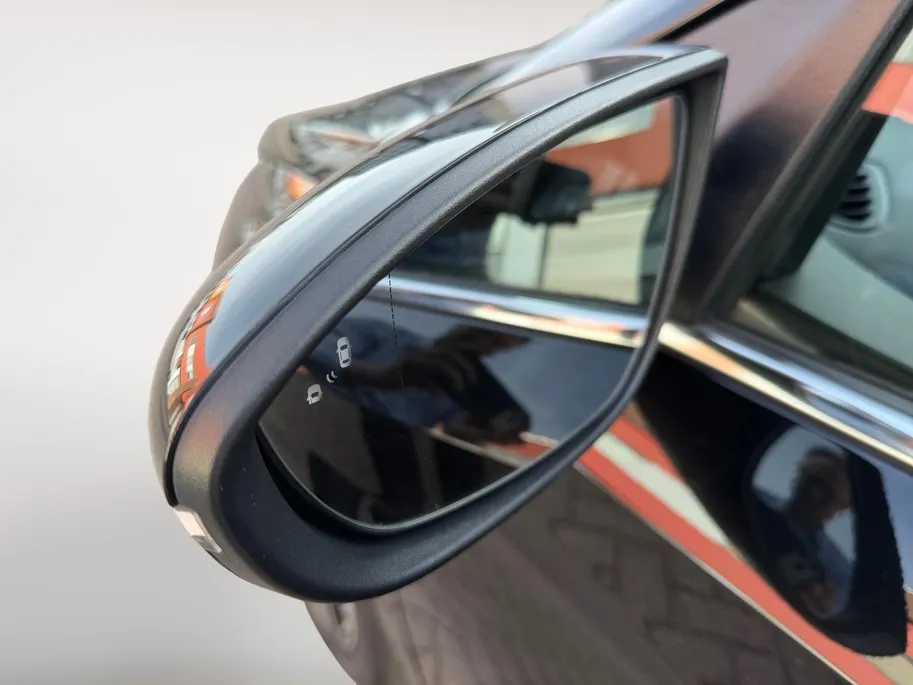 Hyundai i20 1.0 T-GDI Premium | Navigatie| Stoel/Stuurverwarming| Achteruitrijcamera| Dode hoek sensor|