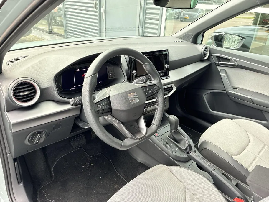 SEAT Arona 1.0 EcoTSI FR Business Connect 116PK DSG Automaat l 18' Preformance Machined l Trekhaak afneembaar