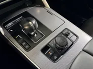 Mazda CX-60 325PK e-SkyActiv PHEV Takumi Automaat | Trekhaak | Digital Cockpit | 360 Camera | Head-Up Display | Schuif/Kantel Dak | Stoel & Stuurwiel Verwarming | Apple Carplay/Android Auto | Adaptieve Cruise Control | Dode Hoek Detectie | Elektrische Achterklep |