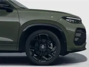 Volkswagen Tayron R-Line Edition 1.5 eHybrid 272 PK 6 versn. DSG · Black Style Pakket · Panoramaschuif-kanteldak · Travel Pakket · Trekhaak inklapbaar, met elektrische ontgrendeling, incl. aanhangermanoeuvreerhulp Trailer Assist ·