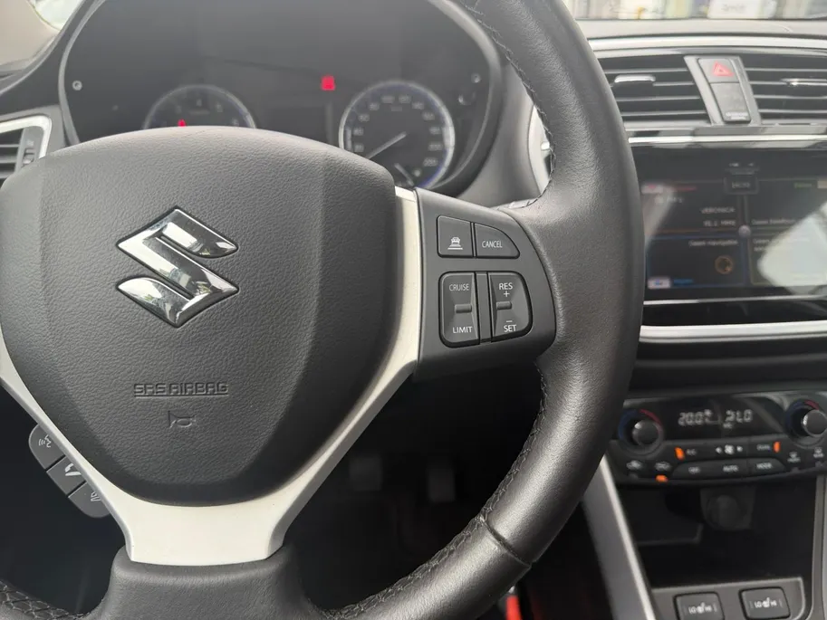 Suzuki S-Cross 1.0 Boosterjet Stijl | Clima / adapt. cruise control | Navigatie | Camera | Subwoofer |