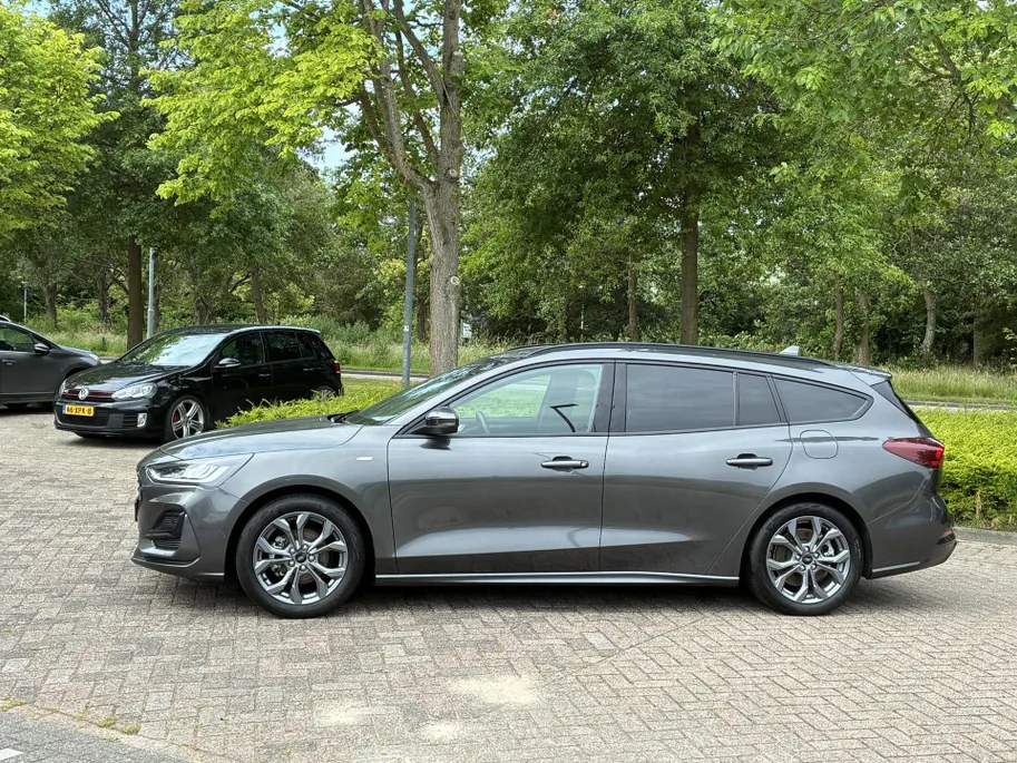 Ford Focus Wagon 1.0 EcoBoost Hybrid ST Line NAVIGATIE GROOTSCHERM.