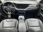 Kia e-Niro ExecutiveLine 64 kWh | SOH 100% | Warmtepomp | Navigatie | Adaptive cruise control | Climate control | Apple Carplay & Android Auto | Achteruitrijcamera | Stoel- stuurverwarming |