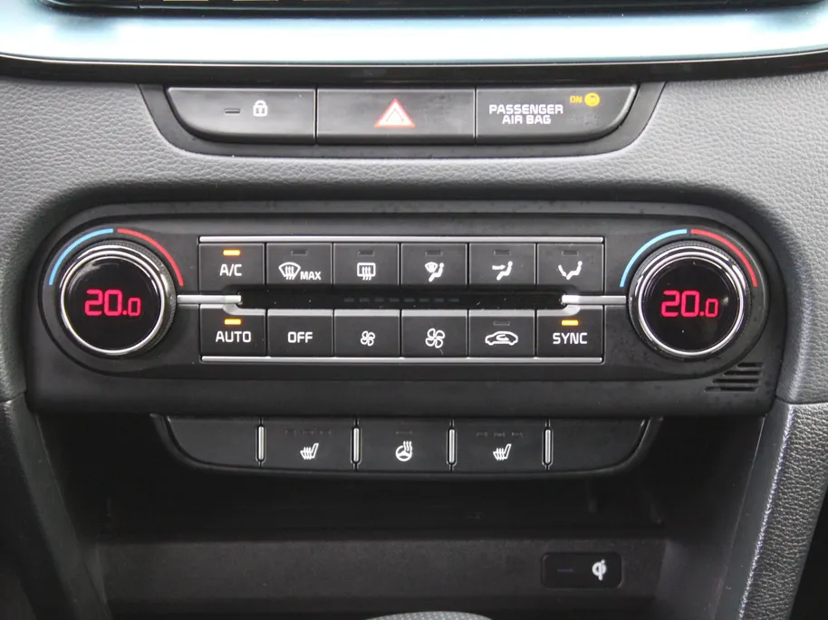Kia Ceed Sportswagon 1.0 T-GDi MHEV Design Edition | Stuur-/stoelverwarming | Cruise adapt. | Camera | 16' LM | Dodehoekdetectie | JBL audio | LED |