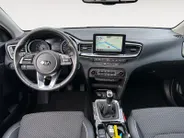 Kia Ceed Sportswagon 1.0 T-GDi DynamicPlusLine | Apple Carplay / Android Auto | Navigatiesyteem | Parkeersensoren + Camera Achter | Licht + Regensensor | Stoel + Stuurverwarming | Cruise Control | Climate Control | Rijstrooksensor + Correctie |