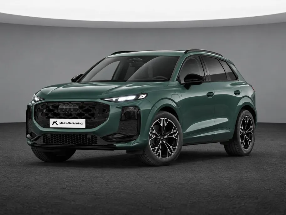 Audi Q3 e-hybrid S edition 272 PK · Glazen panoramadak · Trekhaak elek. wegklapbaar · Optiekpakket zwart