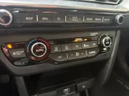 Kia e-Niro DynamicPlusLine 64 kWh Dealer onderhouden | Stoel + stuurverwarming | Climate control | 3 Fase laden |