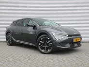 Kia EV6 Air 84 kWh | Stuur-/stoelverwarming | Camera | Cruise adapt. | Telefoonlader | Clima | Navi | 19' LM | LED | Apple Carplay/Android Auto |