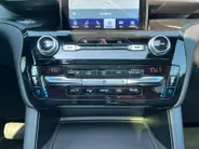 Ford Explorer 3.0 V6 EcoBoost PHEV ST-Line |7 persoons| Allweatherbanden| Apple Carplay/Android Auto|Rondomzicht camera| panorama-dak|12 Maanden Bovag garantie|