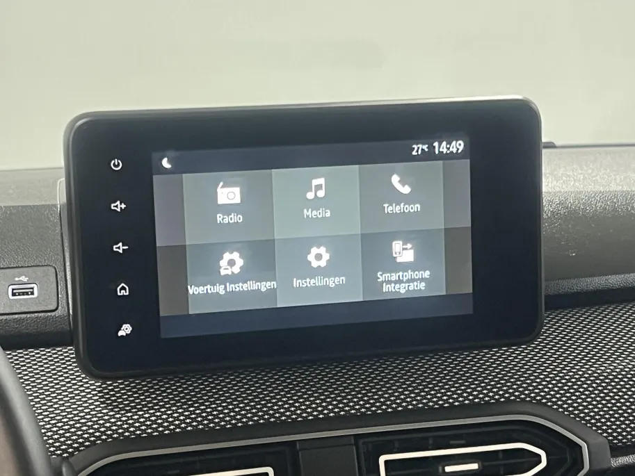 Dacia Sandero 100PK TCe ECO-G Expression | Airco | Apple CarPlay/Android Auto | Parkeersensoren | Armsteun | Cruise Control | Licht & Regen Sensor | LED Koplampen |