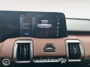 Suzuki e Vitara Style 61 kWh | Stuur/Stoel Verwarming | Dodehoekdetectie | 360 Camera | Elektrische stoelverstelling | Apple Carplay/Android Auto |
