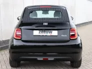 Fiat 500e Cabrio La Prima by Bocelli 42 kWh | JBL | Winter | Camera | 17' VERKOCHT
