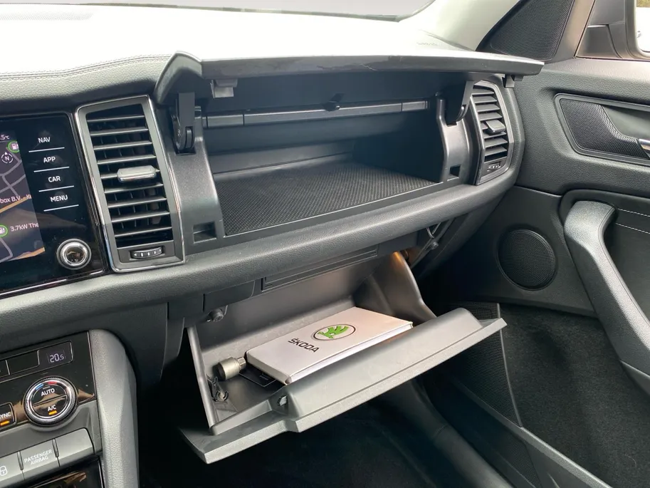 Škoda Kodiaq 1.5 TSi DSG7-autom. Business Edition LED | navigatie | adapt. cruise control | sunset | etc.