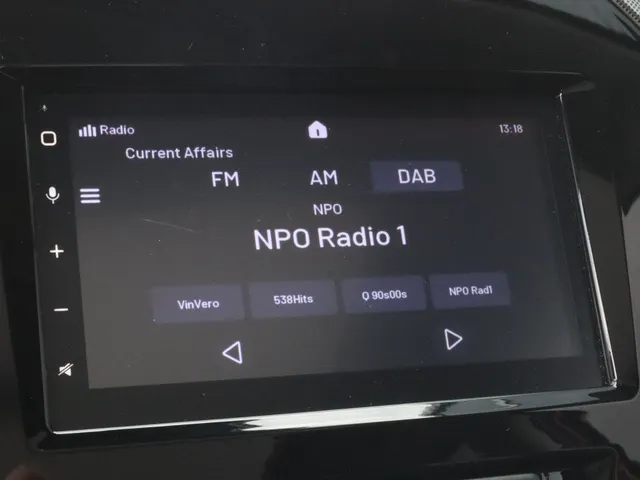 Suzuki Vitara 1.4 BoosterJet Style Hybrid | Panoramadak | Carplay | All Season