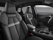 Audi Q4 Q4 Advanced edition performance 286 PK · Tech plus · Trekhaak elek. wegklapbaar · Lendensteun in voorstoelen