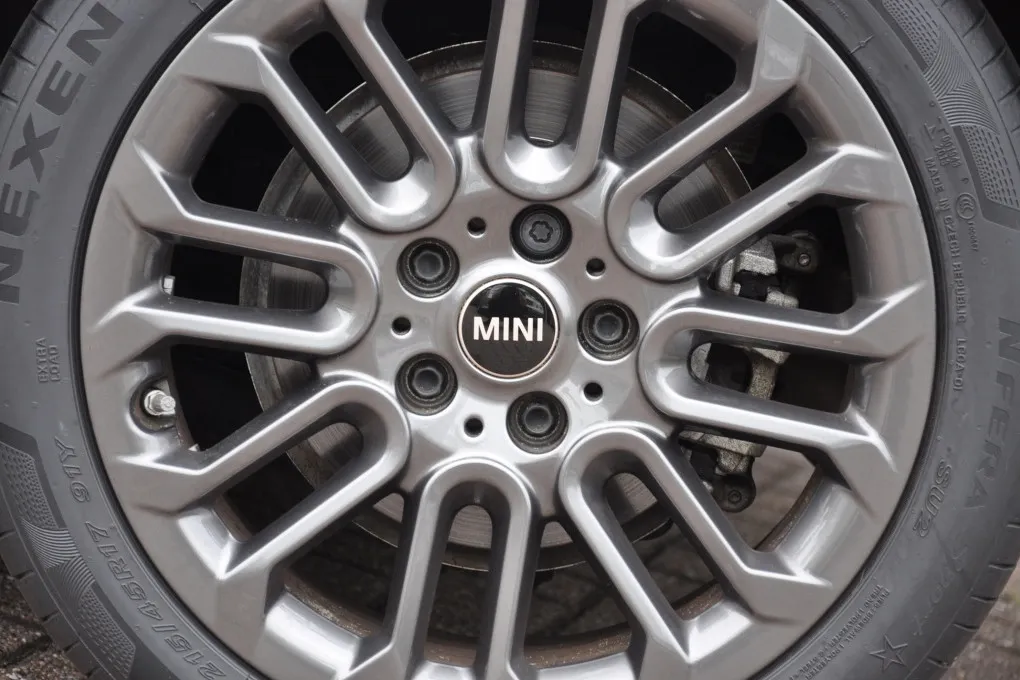 MINI Cooper Cabrio 2.0 C Fav. S