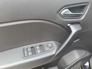 Renault Captur 1.0 TCe 90 Zen | Navigatie | Camera | Sensoren | Rijstrooksensor met correctie | Airco | Apple Carplay/Android Auto
