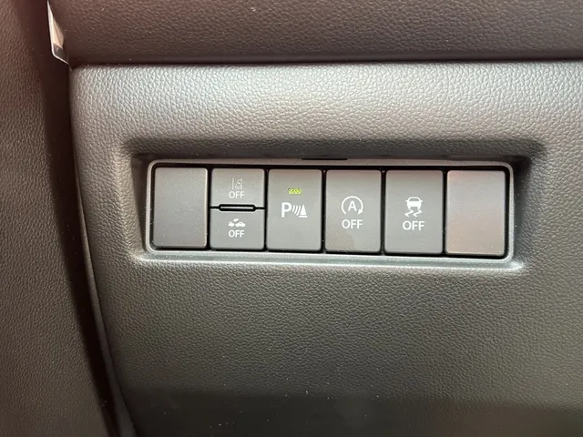 Suzuki Swift 1.4 Sport Smart Hybrid | Navi | Camera | 14483km