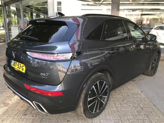 DS 7 1.6 PHEV 300 4x4 Pallas