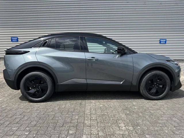 Subaru Uncharted 2E-xcite+ 77 kWh Automaat | Nieuw Leverbaar | Two-Tone Metallic Lak | Elek. Binnenspiegel | Lederen Bekleding