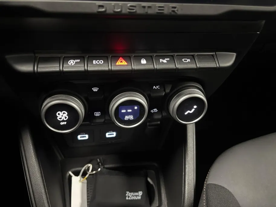 Dacia Duster 1.0 TCe 100 ECO-G Extreme NAVI AIRCO CAMERA CRUISE CONTROLE KEYLESS ENTRY LM VELGEN 360CAMERA PARKEERSENSOREN APPLE CARPLAY ANDROID AUTO ZEER MOOIE AUTO