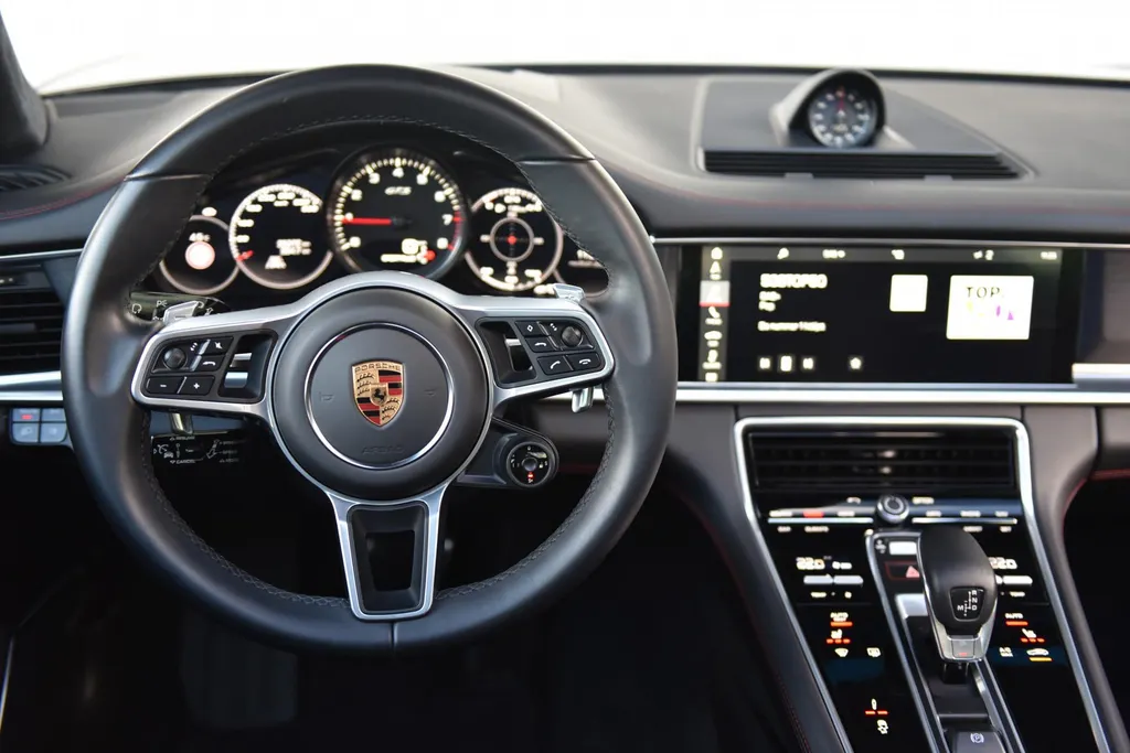 Porsche Panamera Sport Turismo 4.0 GTS