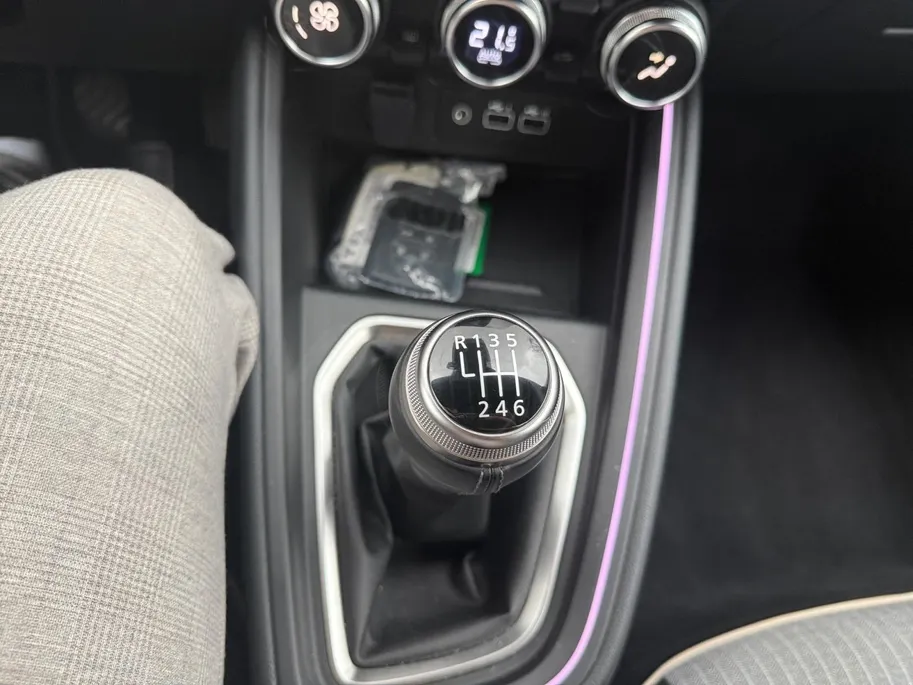 Renault Clio 1.0 TCe 90 GPF techno NAVI AIRCO CAMERA PARKEERSENSOREN CRUISE CONTROLE 9,3 INCH SCHERM APPLE CARPLAY ANDROID AUTO ZEER MOOIE AUTO DEALER ONDERHOUDEN