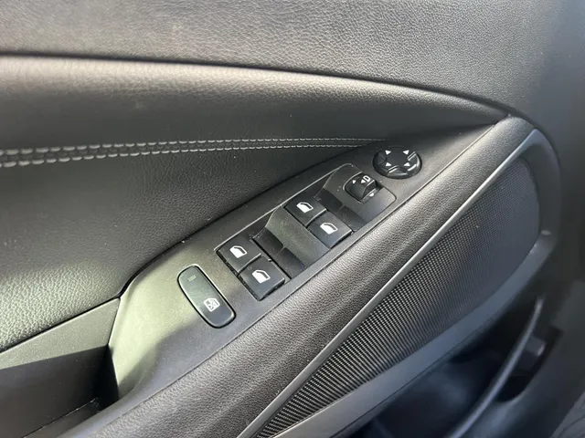 Opel Crossland 1.2 Turbo Elegance Automaat | Trekhaak | All Season Banden | Apple Carplay & Android Auto | Climate Control