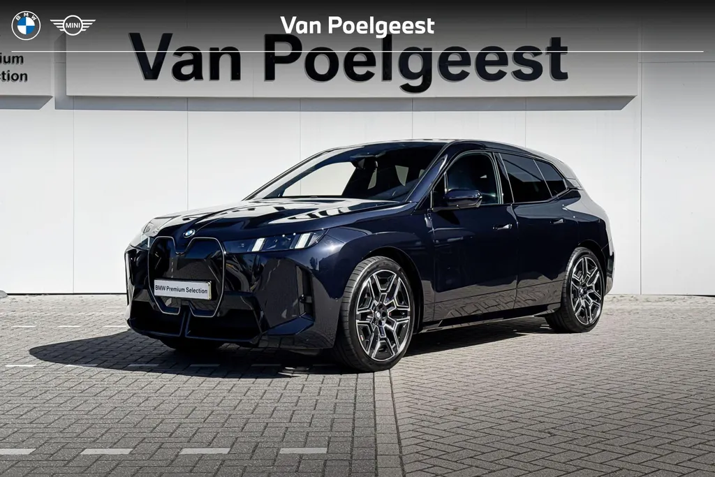 BMW iX xDrive60